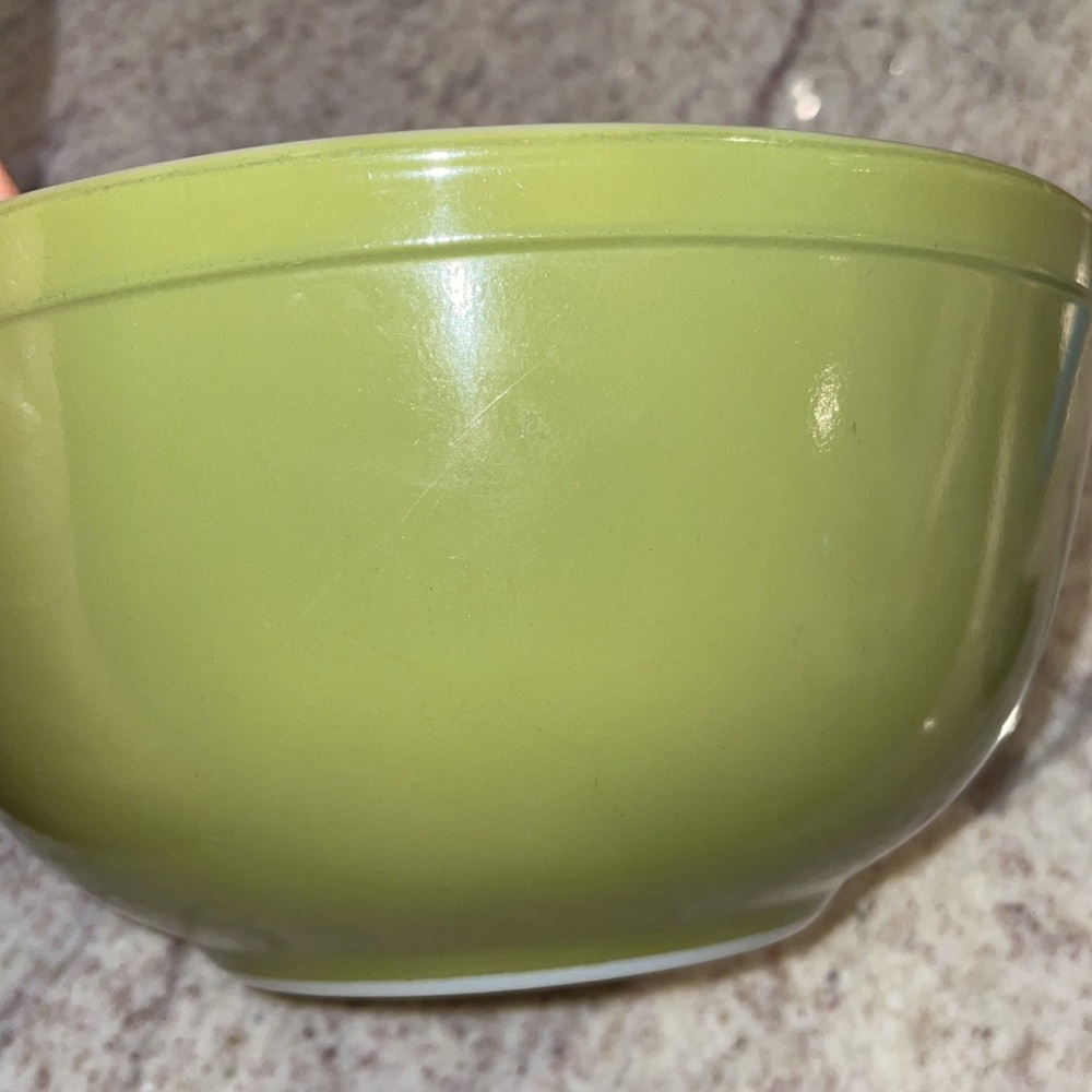 Vintage Pyrex Bowl Avocado Green 2.5quart - Picture 11 of 14